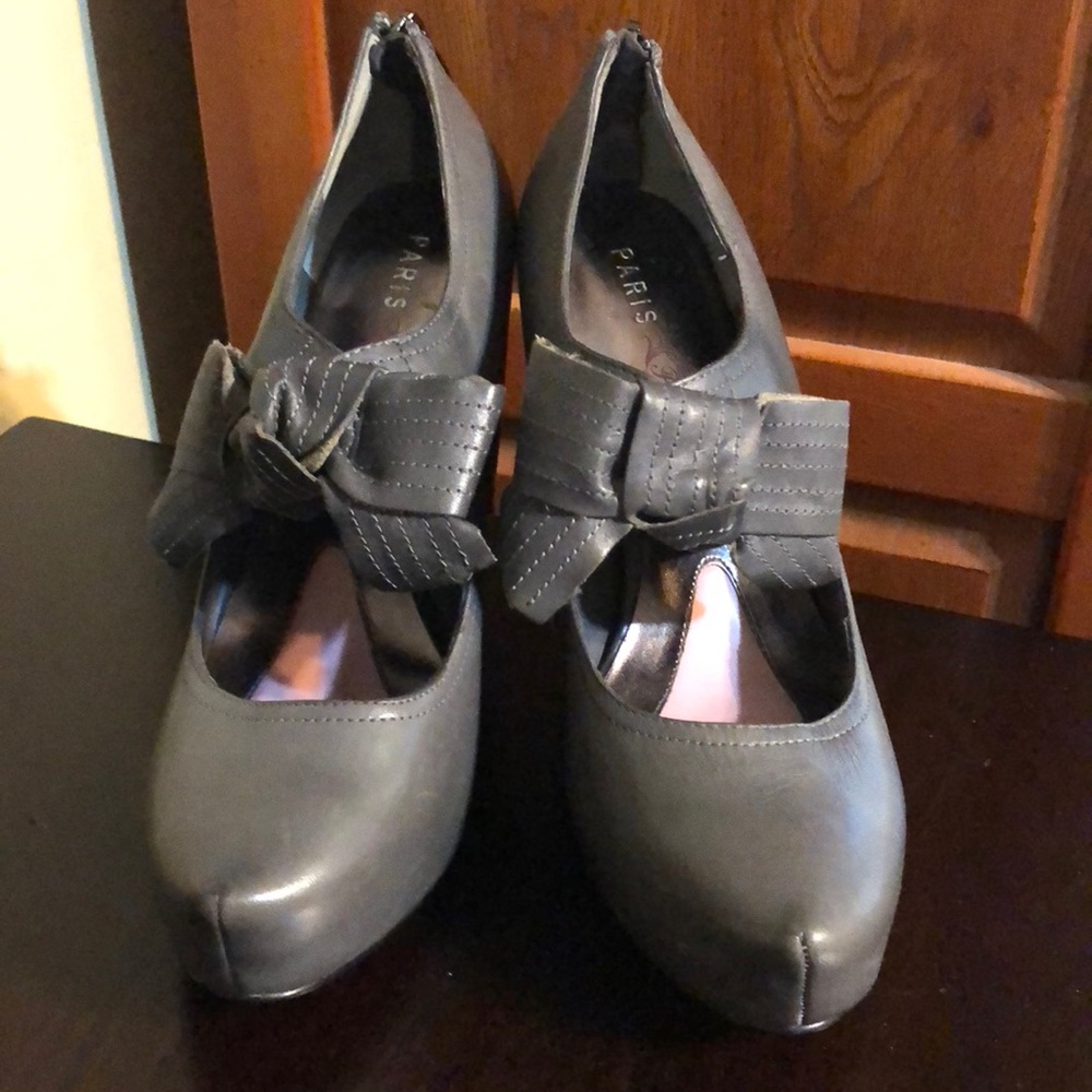 Gray Wedges
